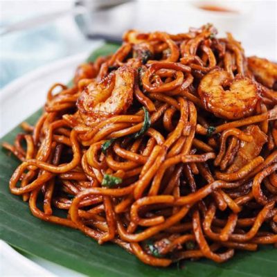  Hokkien Mee - Odkryj magiczne połączenie smaku i tekstury w tradycyjnym daniu z Ipoh!