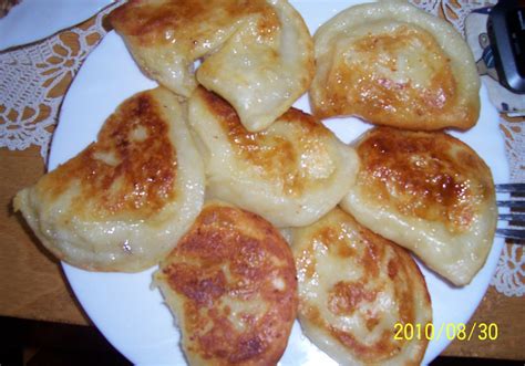   Smażone pierogi z mięsem „Xiaolongbao” - Czy te cudowne kieszonki smaku mogą zapadać w pamięć na zawsze?